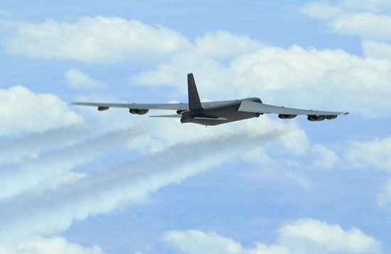 
	美军现役尚有76架B-52H轰炸机，得益于8发设计，此次事故飞机得以安全返回 
