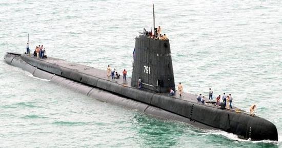 台湾地区2艘美国二战老潜艇，能出海已经不错了