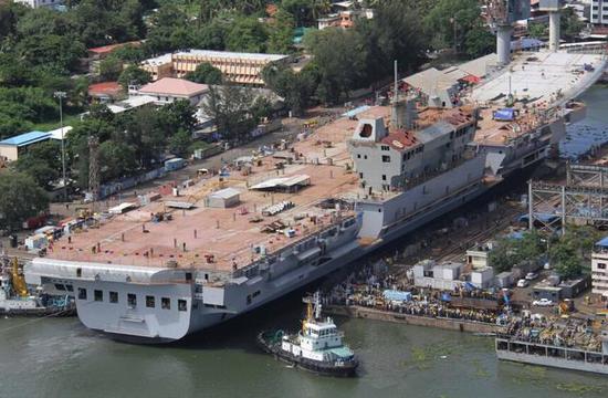 印度声称国产航母要碾压“辽宁”舰，但是三哥自由散漫实在太吓人