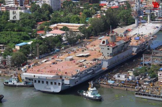 印度国产航母“维克兰特”号下水三次还是个空壳