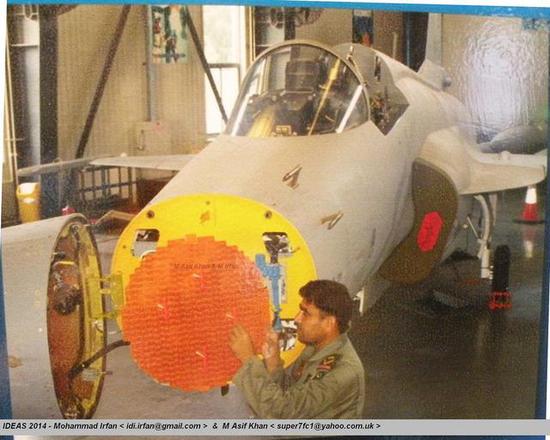 歼10战机核心设备将升级 吸引苏35雷达总师现