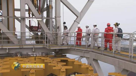 中国正向工业强国迈进 高端制造又夺两项世界