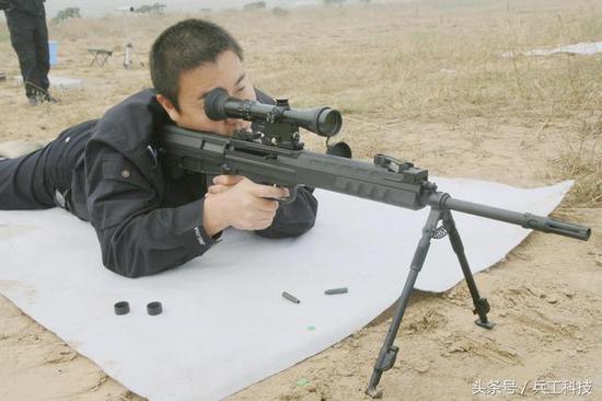 女特警常配备这款武器|中国|特警|狙击步枪_新浪军事_新浪网