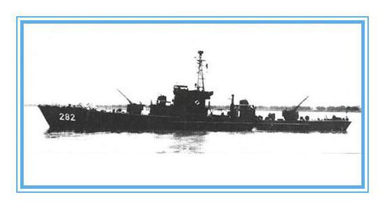 图片：接到增援命令的281、282艇做好战斗准备，向永乐岛海域疾驰。