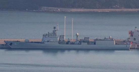 ��װ��ϵ�167�������������Ŀ���ǰ�̴Ѻ��1��4��װӥ��12A�������3��֧�żܡ���ע��ǰ�װ��AJK16��ֱ����װ�ú�ǰΦ�ġ����塱������������״�