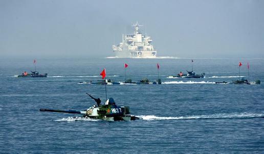中国海军登陆演习一次派2艘舰达5万吨级 可投