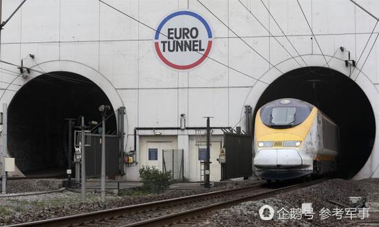 英国曾计划在遭到入侵时用原子弹炸毁英吉利海峡隧道》的报道称,英国