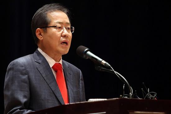 点击查看大图
韩国总统候选人之一洪准杓(资料图)