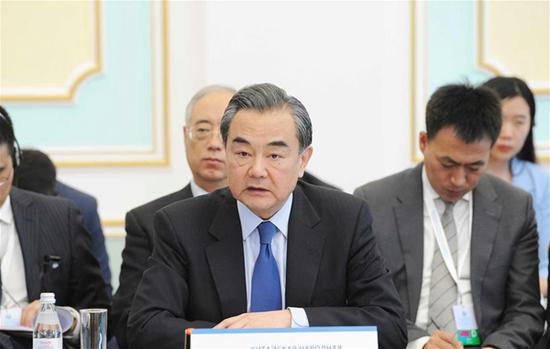 中国外交部长王毅在上合组织外长会上发言