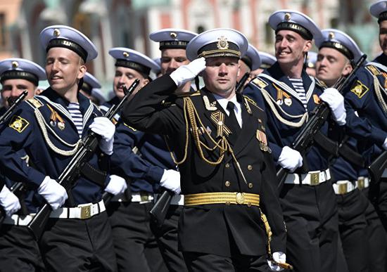 
	俄罗斯海军混成团方阵 
