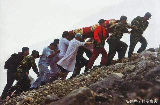 汶川地震首曝中国军队两项惊人能力 令世界为