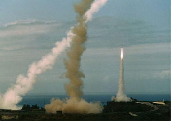 点击查看大图 台军还在试射的天弓3,现有台军理论上具备反弹道导弹能力的只有3个连的爱国者PAC-2,和6个连的天弓1,2导弹