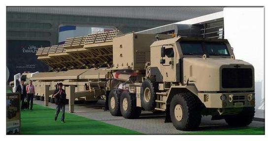 沙特“自主”研发的约巴龙火箭炮 核心还是122火箭炮技术 就是比较长……