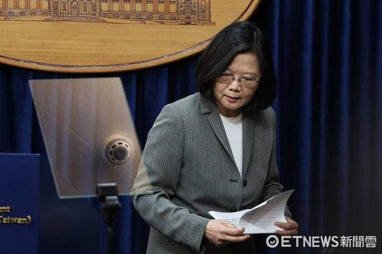 ��Ӣ�Ľ���������м��߻�@̨�嶫ɭ���� 