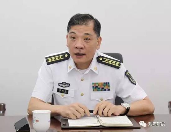 (编队政委傅晓东大校)