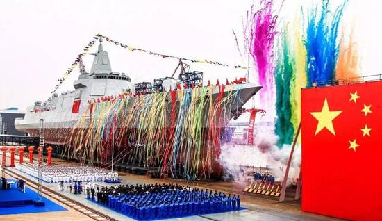 055的出现标志着中国海军建设又迈上新台阶