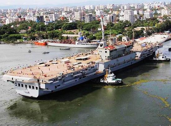 2006年8月，印度海军将该航母命名为维克兰特号，排水量由37,500吨提升至40,000吨级。