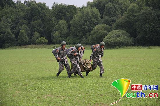 “安德鲁·波伊德”国际特种兵比武。