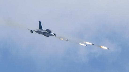 教练10将成中国下一代攻击机 外挂能力超越强5