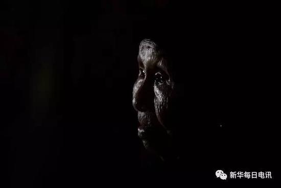 ��������ǰӰ���»�������������