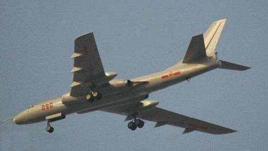 中国轰6核导弹载机亮相二次加油后航程可超1万公里