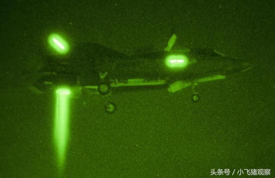 F-35战机夜间飞行照片