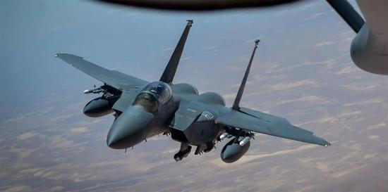 △击落伊朗无人机的美国F-15E战斗机资料图片