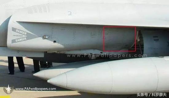 中国战机上可带私人物品吗?揭密飞行员随身行