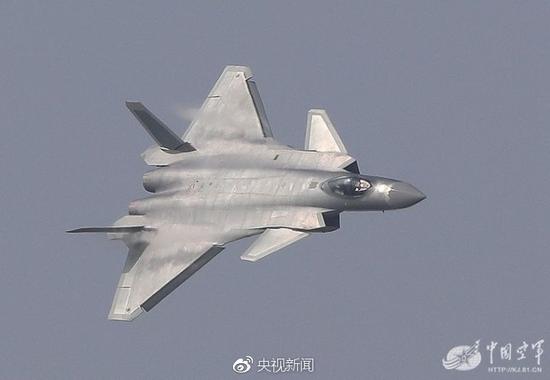 但可以或许实现“沙场感知才气”的航电建筑,当今表现很不错。但是我们也得想到,仅仅靠飞机的电子建筑硬件及格,这是远远不敷的。