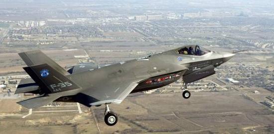 F35