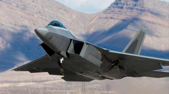 F22