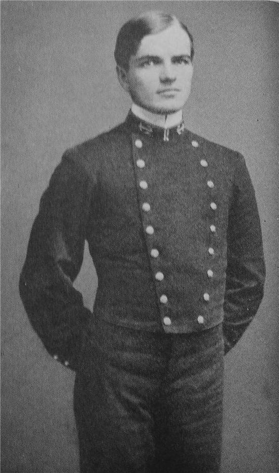 1900年安纳波利斯海军学院一年级新生哈尔西