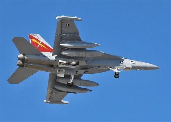 EA-18G咆哮者