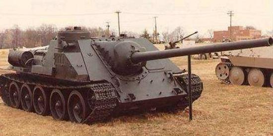 T54系列的主炮沿用自二战的SU100
