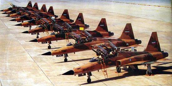 图片:伊朗空军的F-5F机队