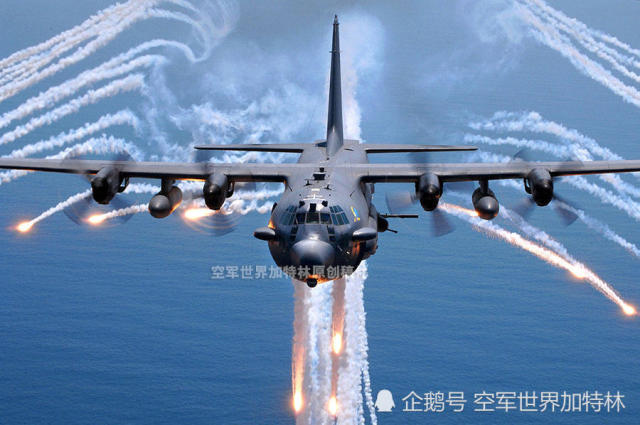 美国AC-130炮艇机
