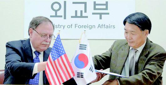 今年2月10日,韩国和美国代表在首尔草签第10份《防卫费分担特别协定》。