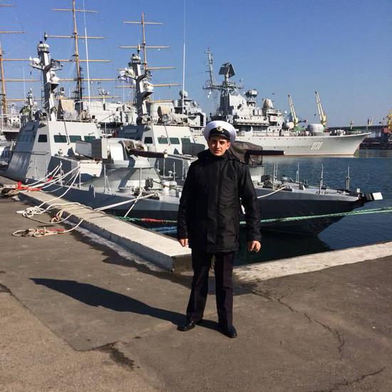 图片:乌克兰海军已经沦为近海巡逻海军,这些小艇不值得“匕首”导弹出手。