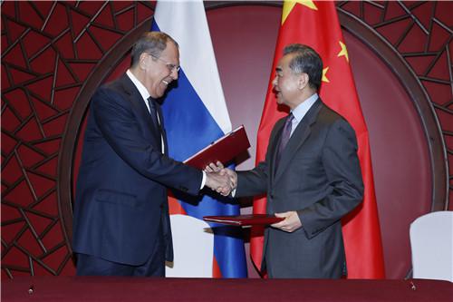 中俄印三国外长将会晤乌镇 或商讨印巴局势