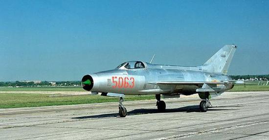 歼7早期型是米格21F系列的仿制品