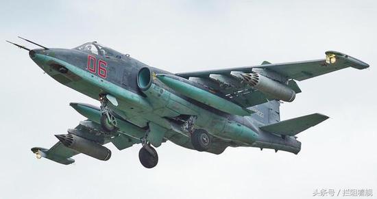 苏-25攻击机