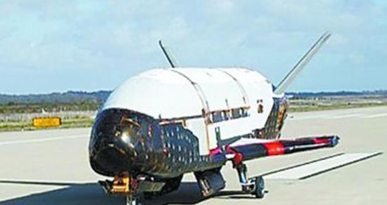 (图为美国X-37B空天飞机实物图)