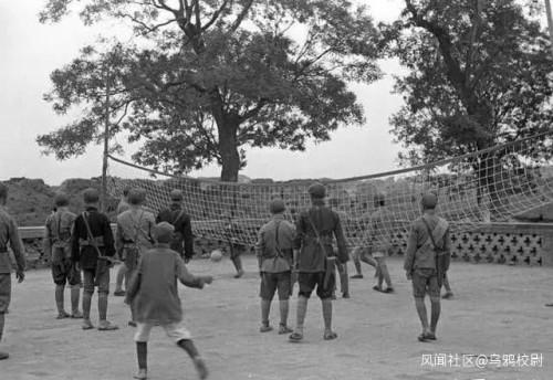 影视剧里的国军和真实的国军 中间差了10086个楚云飞