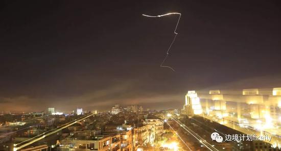 叙利亚防空导弹飘忽的走位其实源于摄影师的手抖（变焦）