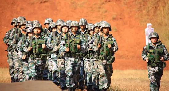 ▲中国军人(新华社)