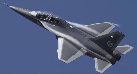 贵飞将这款50年前老战机魔改到底 竟还获得百架大单