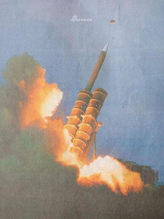 (红旗-22防空导弹射击猛图)