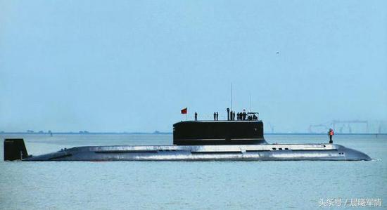 中国海军的032型潜艇吨位超过6000吨，图片鸣谢浩汉防务