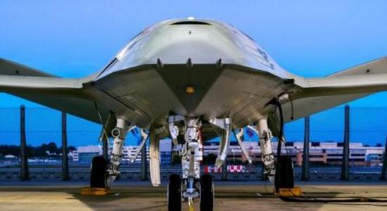 MQ-25“黄貂鱼”无人加油机