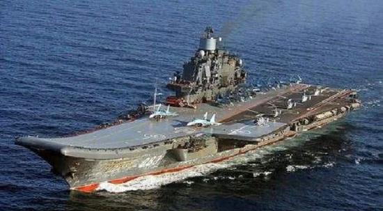 库兹涅佐夫号航空母舰配备了大量舰载武器